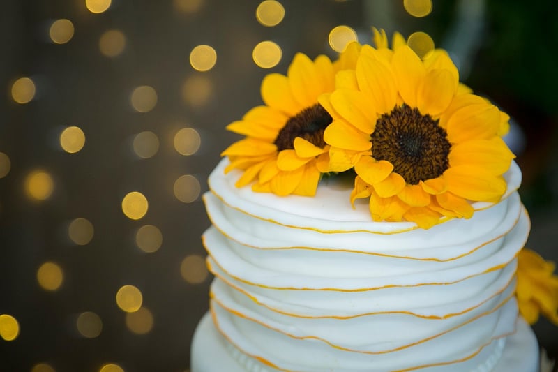 Fairy-tale Couple Topper